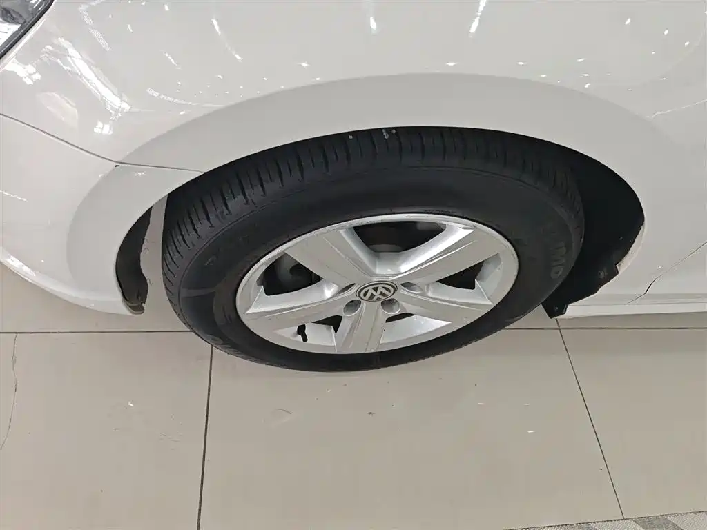 Volkswagen Lamando 2017 230TSI DSG Trend Edition фото 23