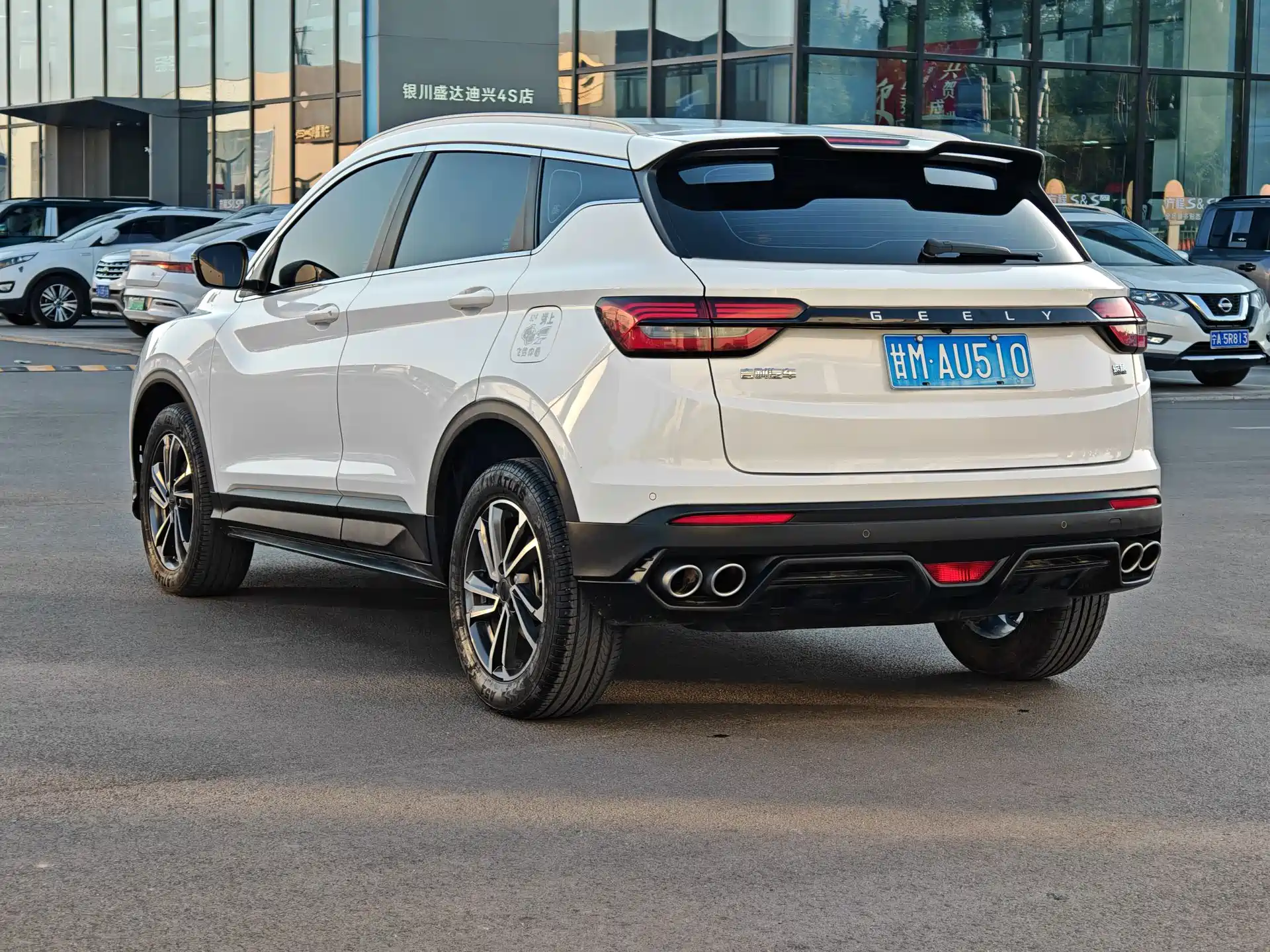 Фото 8 - Geely Coolray