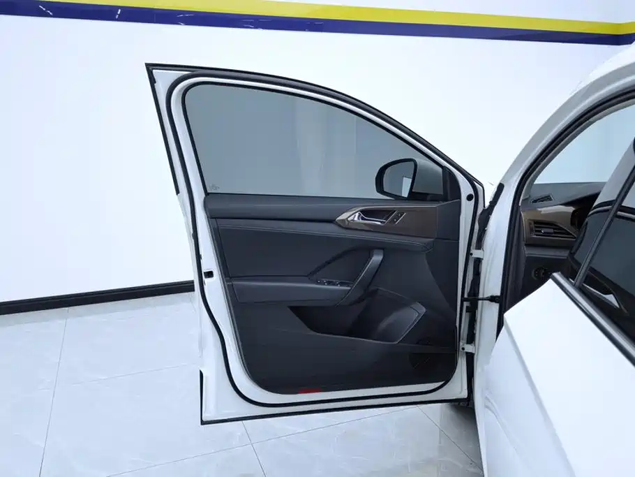 Volkswagen Tharu, миниатюра 7