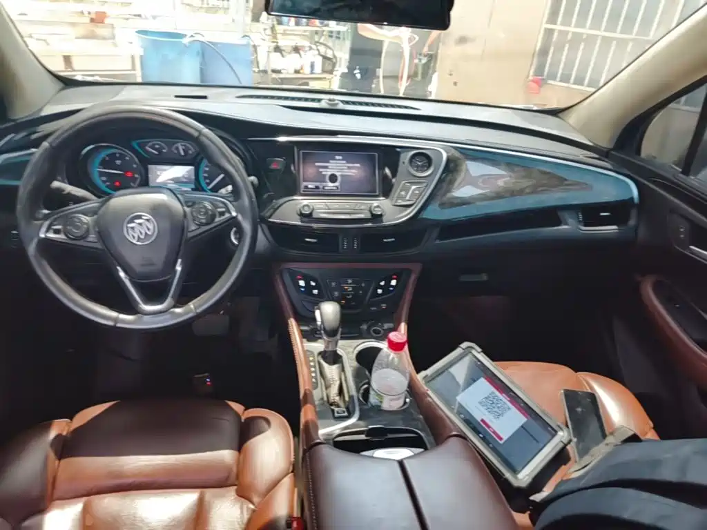 Photo 10 - Buick Envision Plus