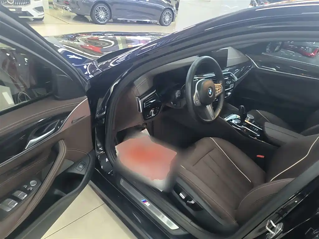 BMW 5 Series 2022 Model Second Facelift 525Li M Sport Package фото 16