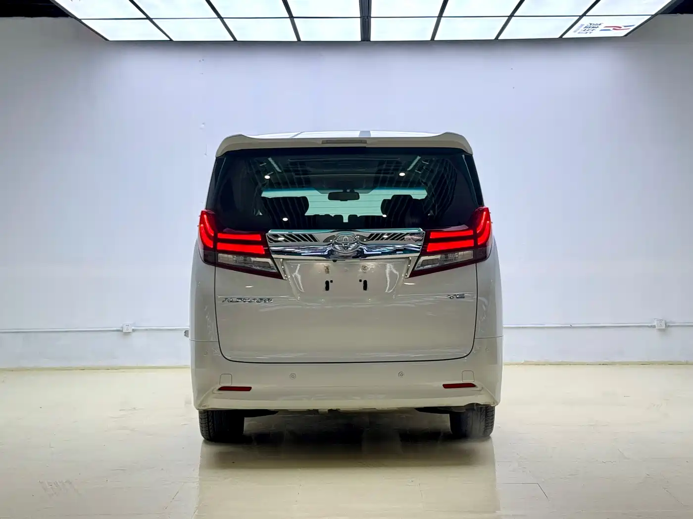 Toyota Alphard 2015 3.5L Luxury Edition фото 17