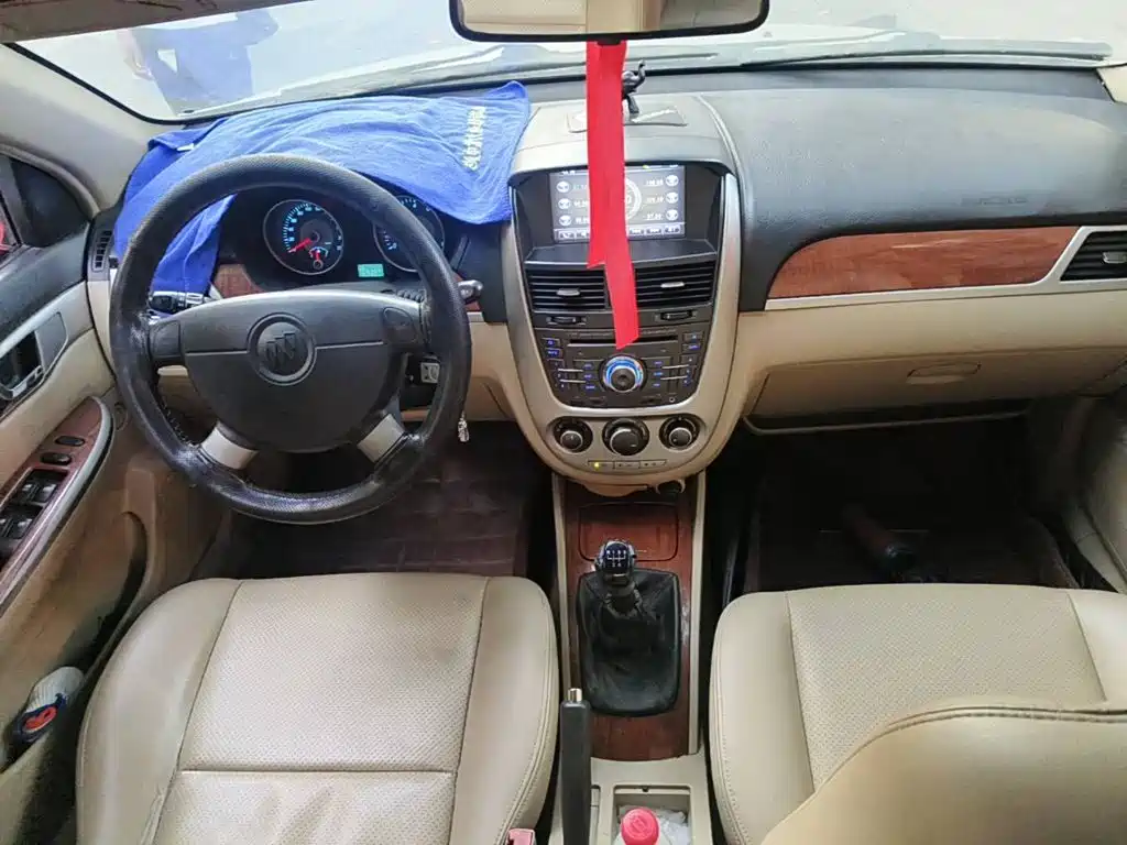 Buick Excelle 2010 2011 1.6LE-MT