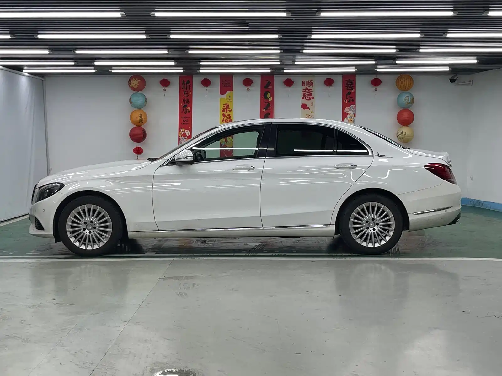 Фото 4 - Mercedes-Benz C-Class