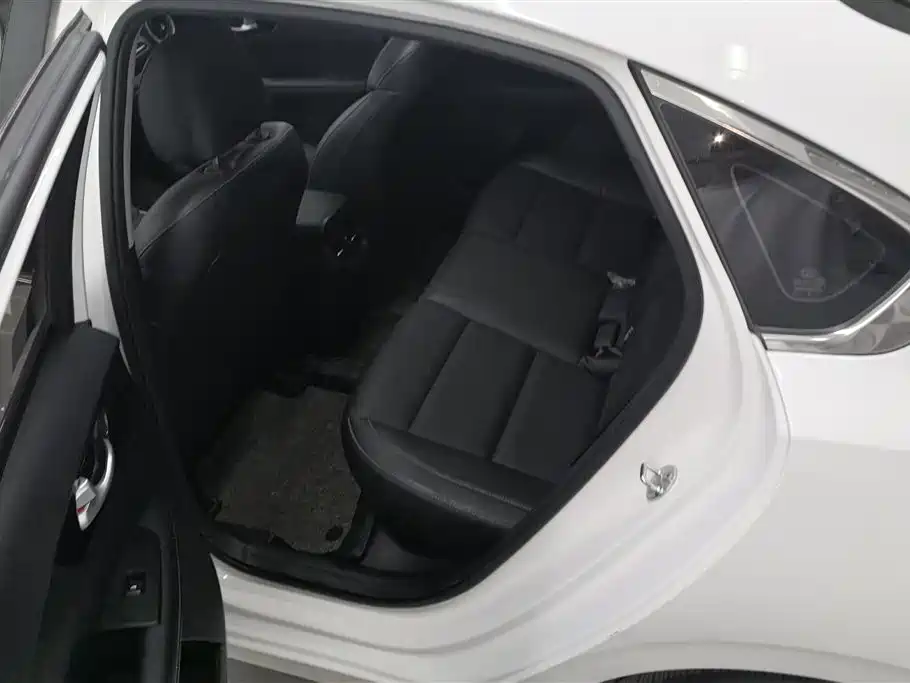 Kia K3 2019 1.5L CVT Smart Connect Edition фото 11