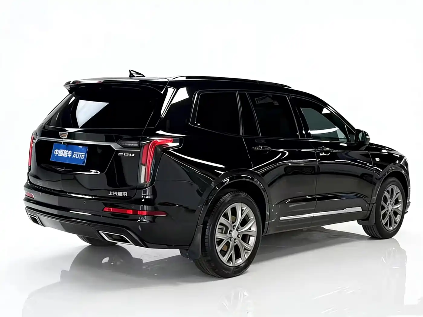 CADILLAC XT6