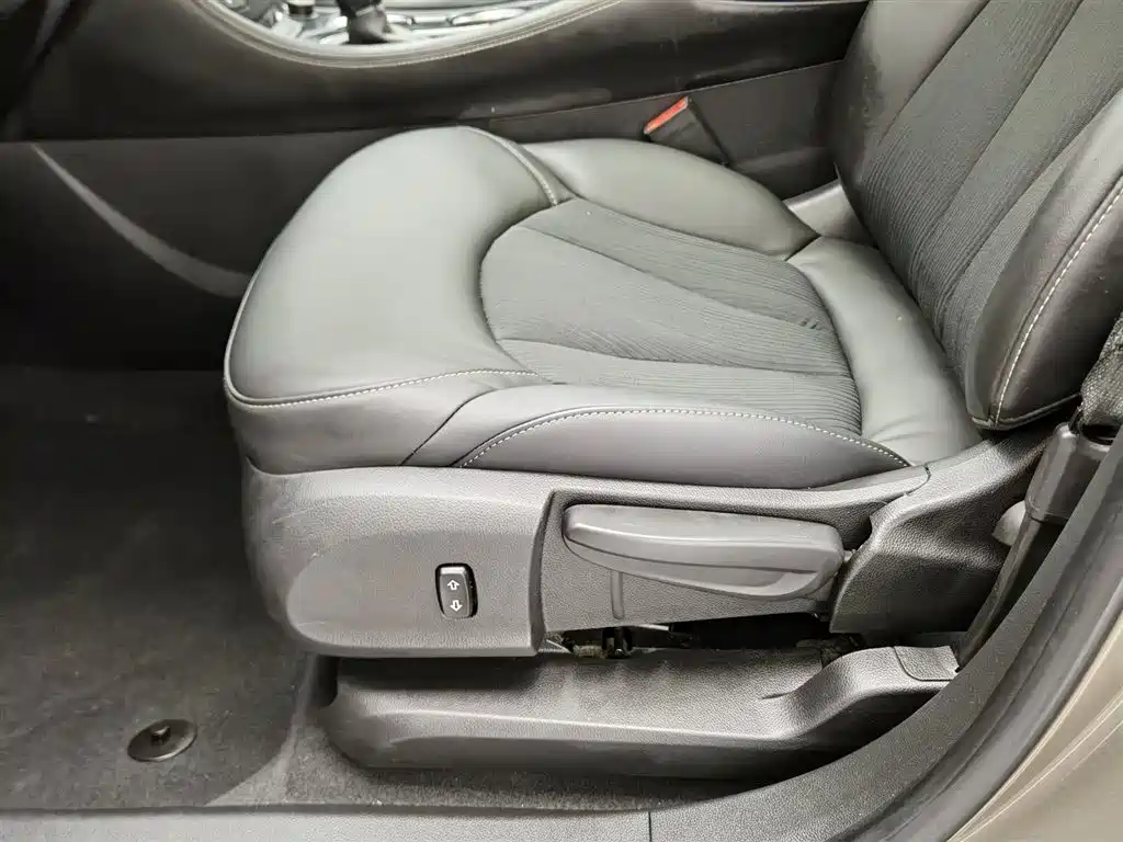 Buick Envision Plus 2016 20T 2WD Leading фото 20