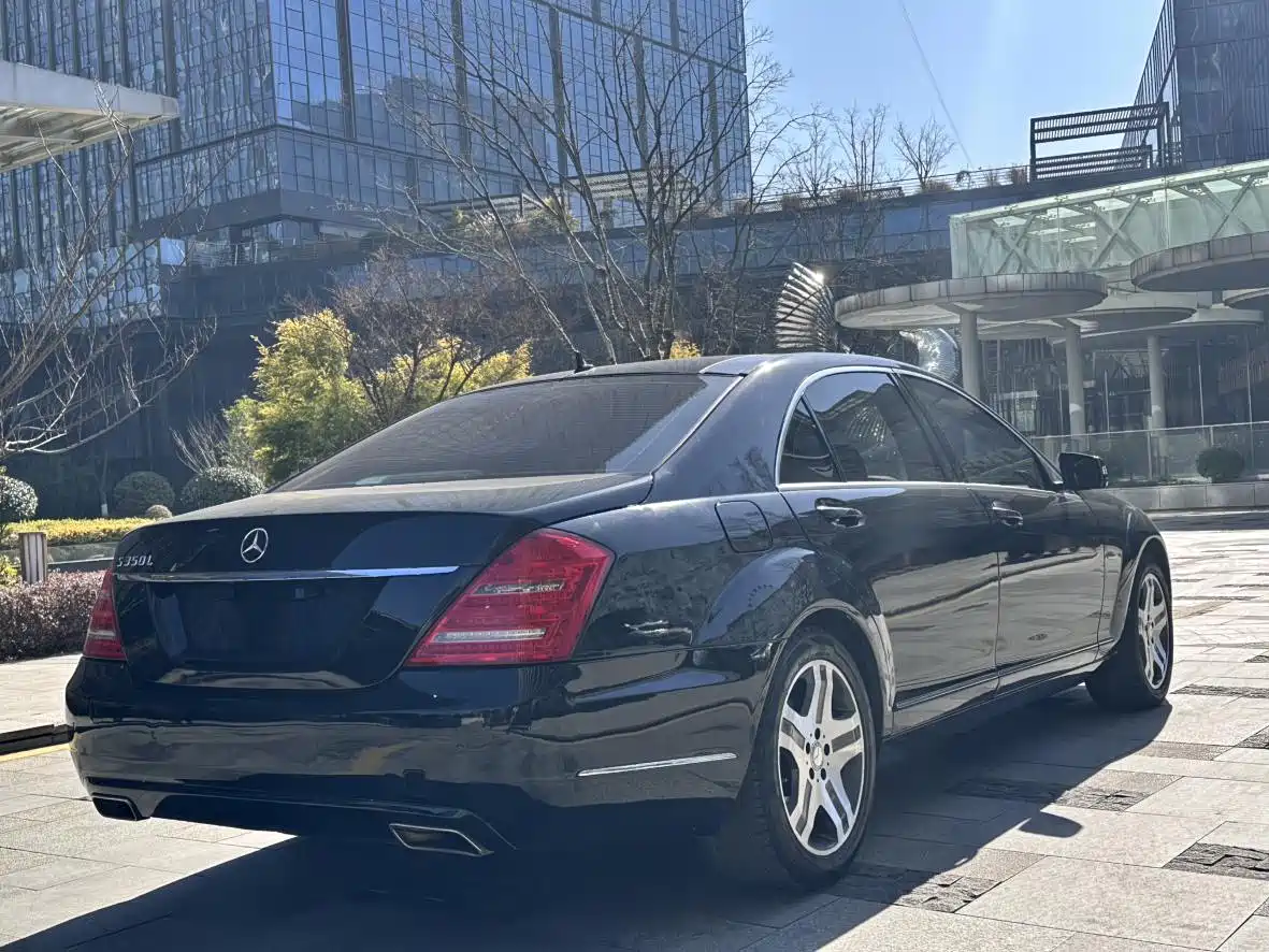 Mercedes-Benz S-Class 2012 S 300 L Luxury Grand Edition фото 4