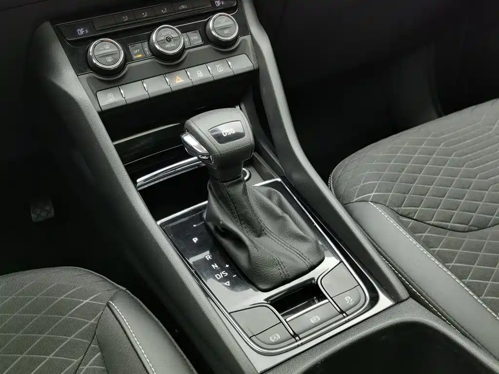 Škoda Kodiaq 2019 Facelift TSI330 5-seat 2WD Comfort China VI фото 13
