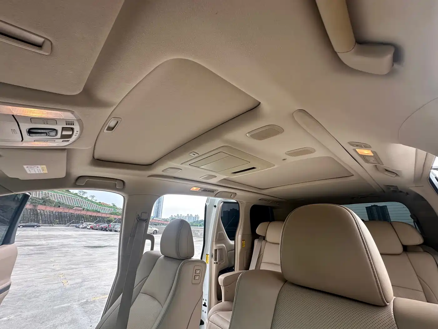 Toyota Alphard 2012 3.5L Luxury Edition фото 21