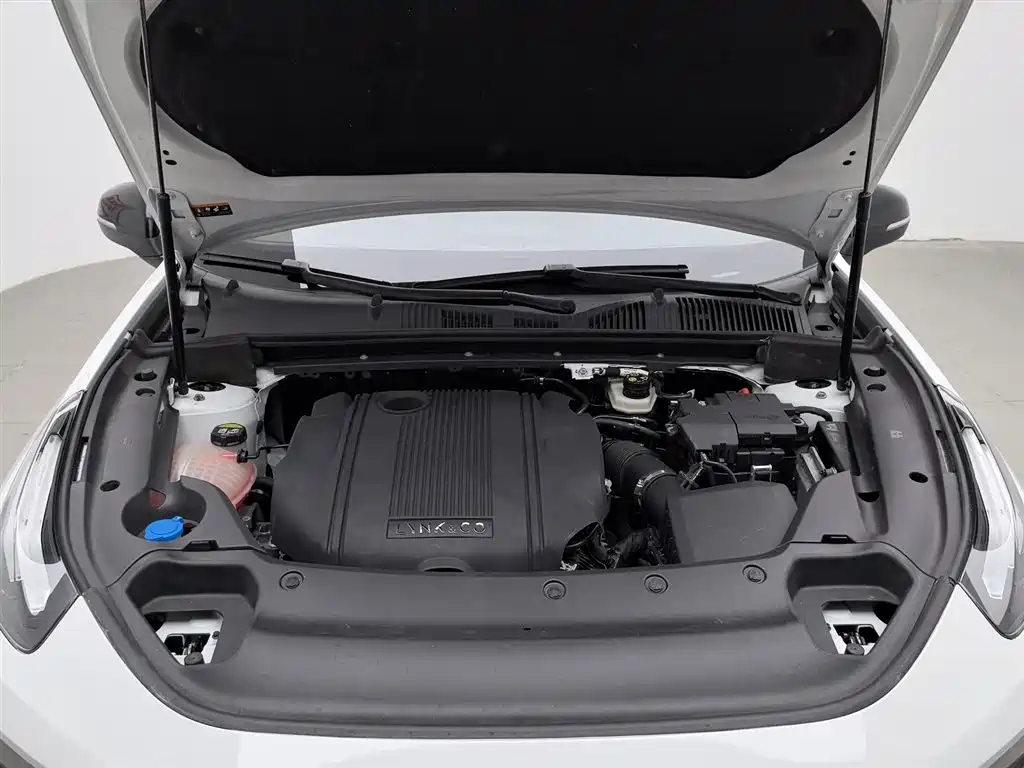 Lynk & Co 03 2022 1.5TD DCT Power Pro фото 6