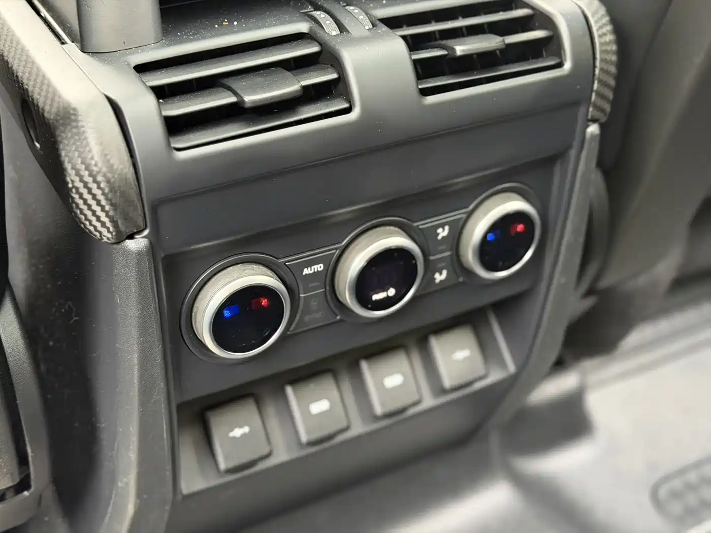 Land Rover Defender 2020 2020 Model 110 P400 SE