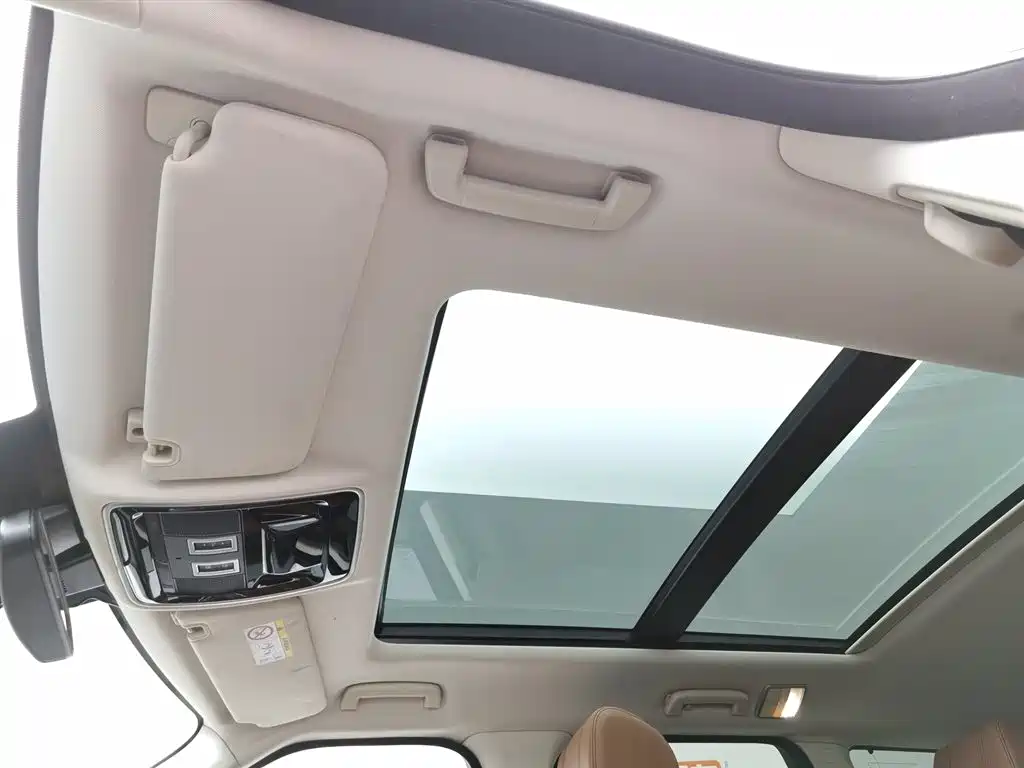 Land Rover Range Rover Sport 2016 Model 3.0 SC V6 HSE DYNAMIC фото 14