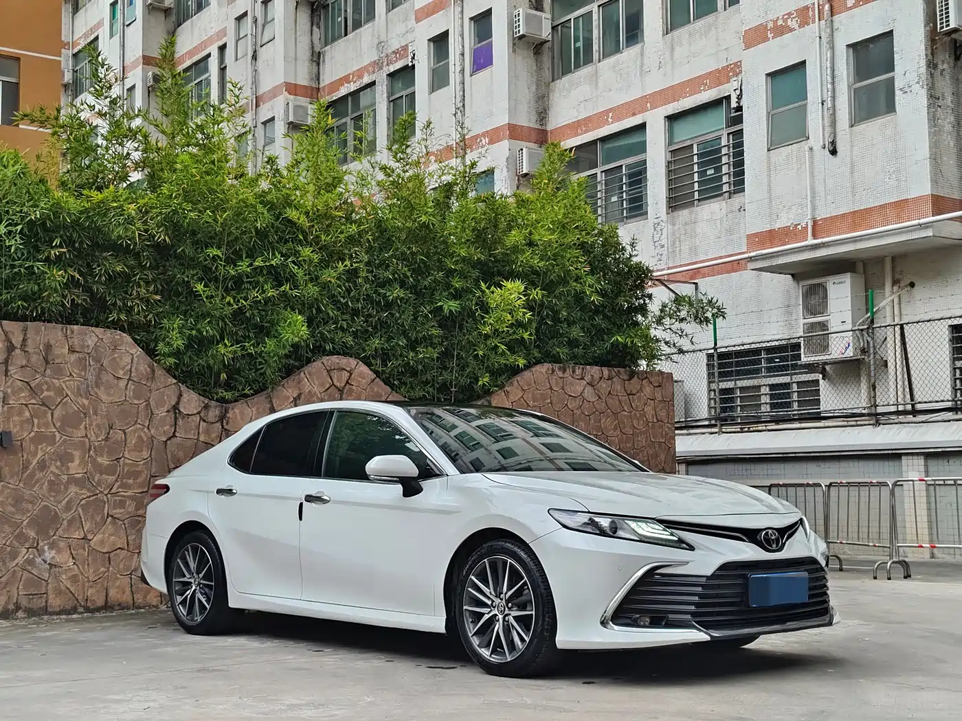 Toyota Camry 2021 2.5G Luxury Edition фото 3