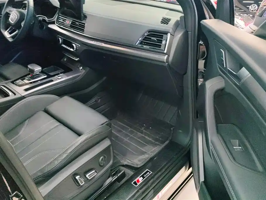 Audi Q5L 2023 40T Luxury Dynamic фото 8