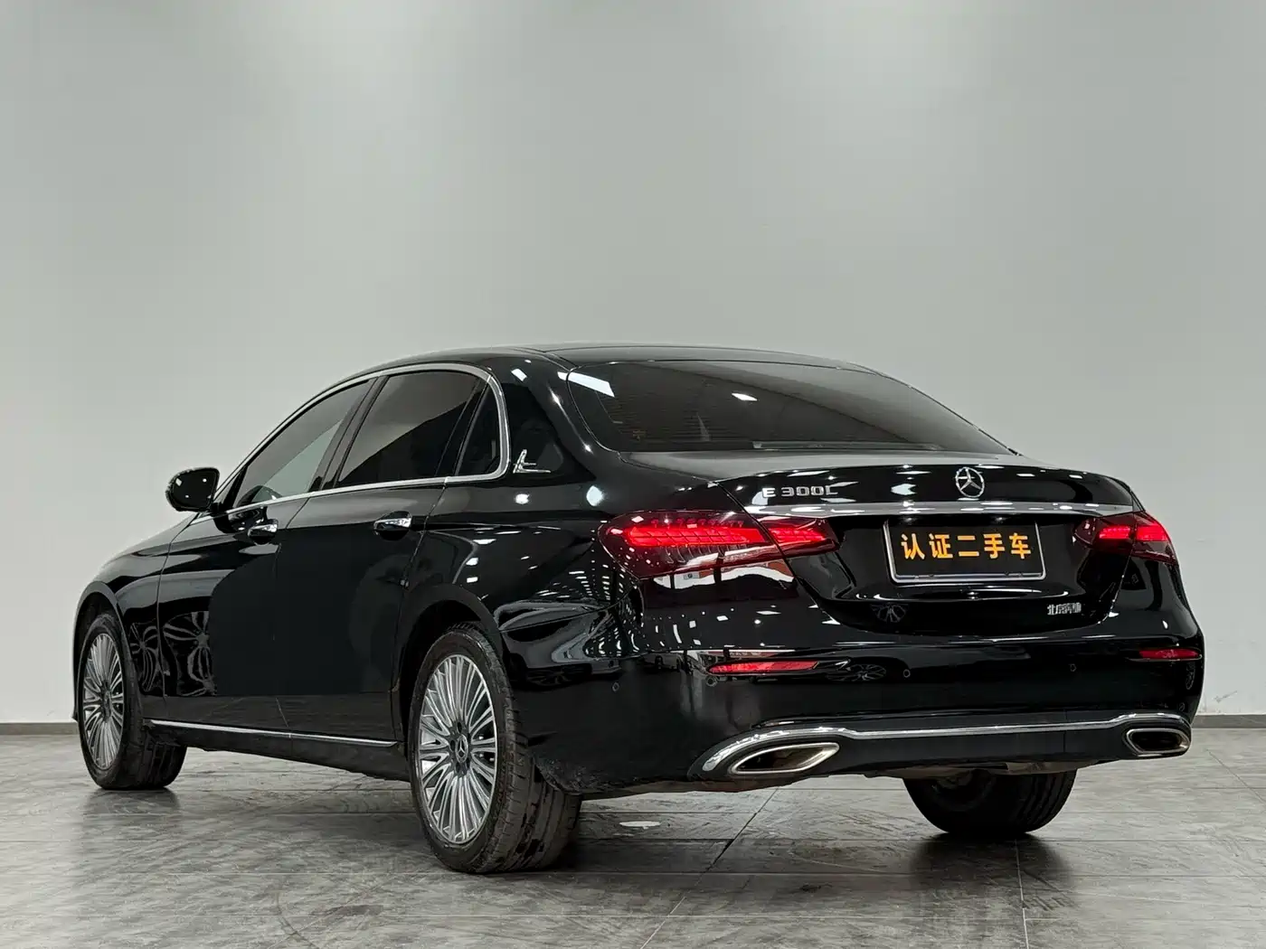 Mercedes-Benz E-Class 2022 E 300 L Luxury фото 19
