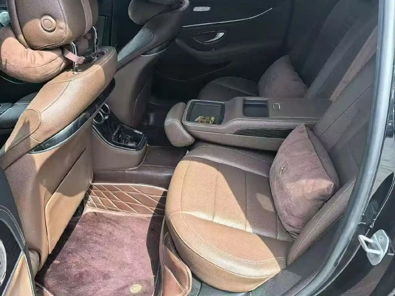 Mercedes-Benz E-Class 2021 E 300 L Sport Fashion фото 6