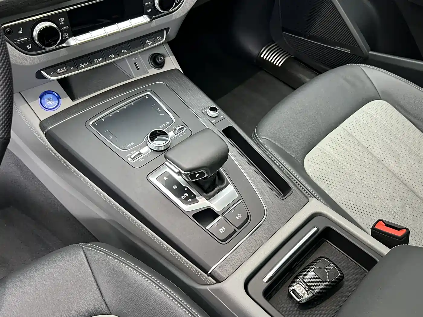 Audi Q5L 2020 45 TFSI Premium Elegance фото 13