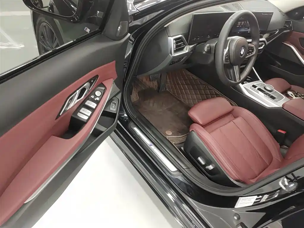 BMW 3 Series 2023 325Li M Sport Black Night Package фото 23