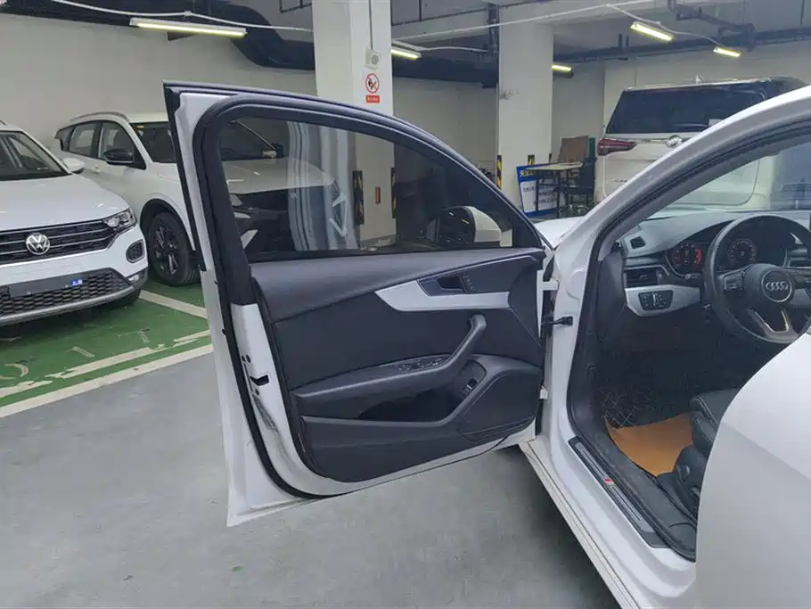 Audi A4L 2020 40 TFSI Luxury Dynamic фото 7
