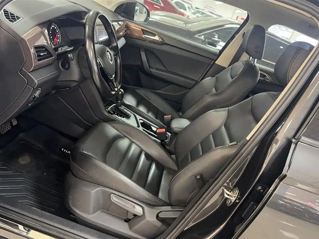 VOLKSWAGEN TUYUE