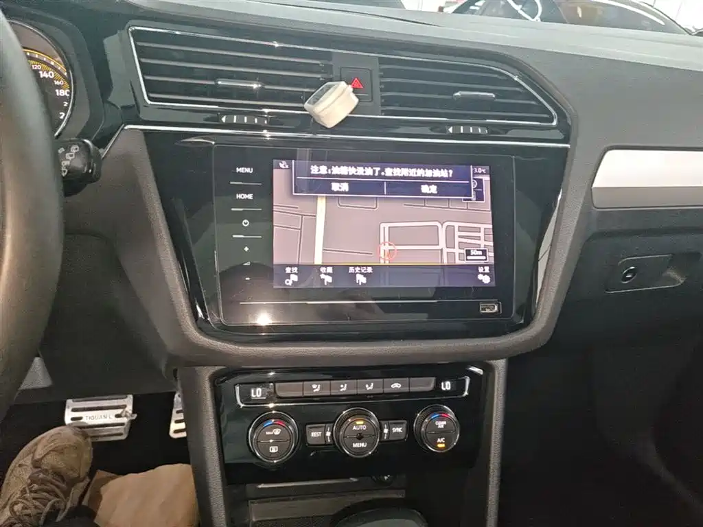 Volkswagen Tiguan L 2019 Facelift 330TSI Auto 2WD Panorama Comfort China VI фото 13