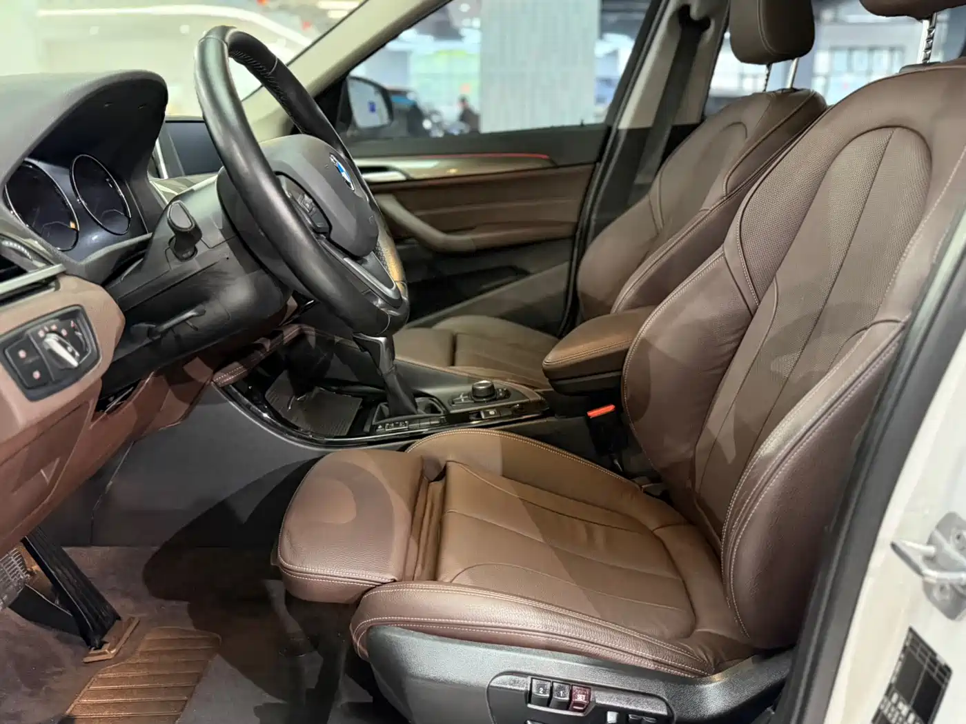 BMW X1 2019 sDrive18Li Premium Model фото 4
