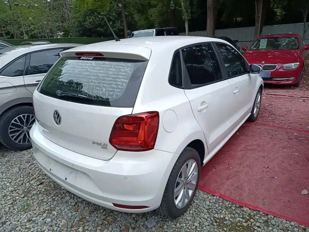 Volkswagen Polo 2014 1.6L Automatic Comfort Edition фото 7