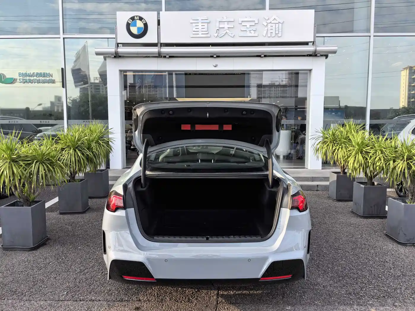 BMW 2 Series 2025 225L M Sport Moonlight Package фото 3