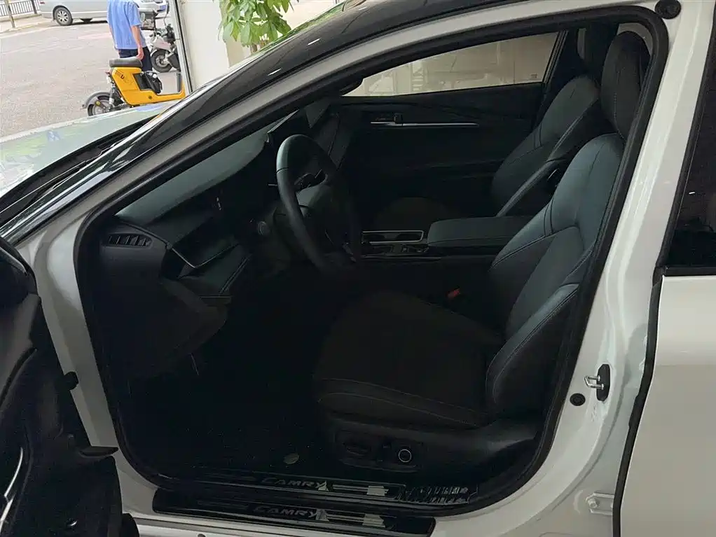 Toyota Camry 2024 2.0S Sport Edition фото 11