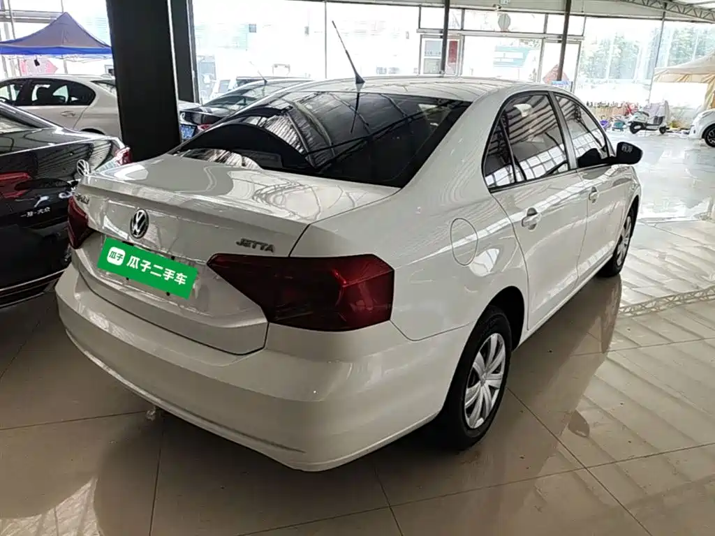 Volkswagen Jetta 2017 1.4L Manual Fashion фото 7