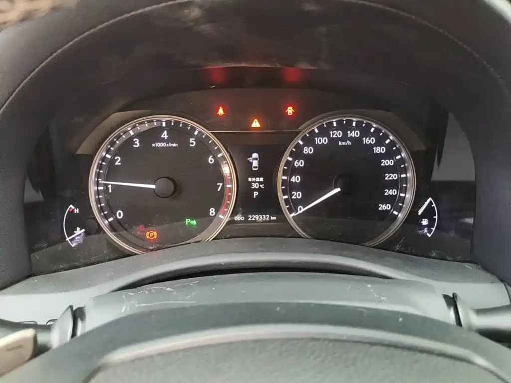 Фото 4 - Lexus GS