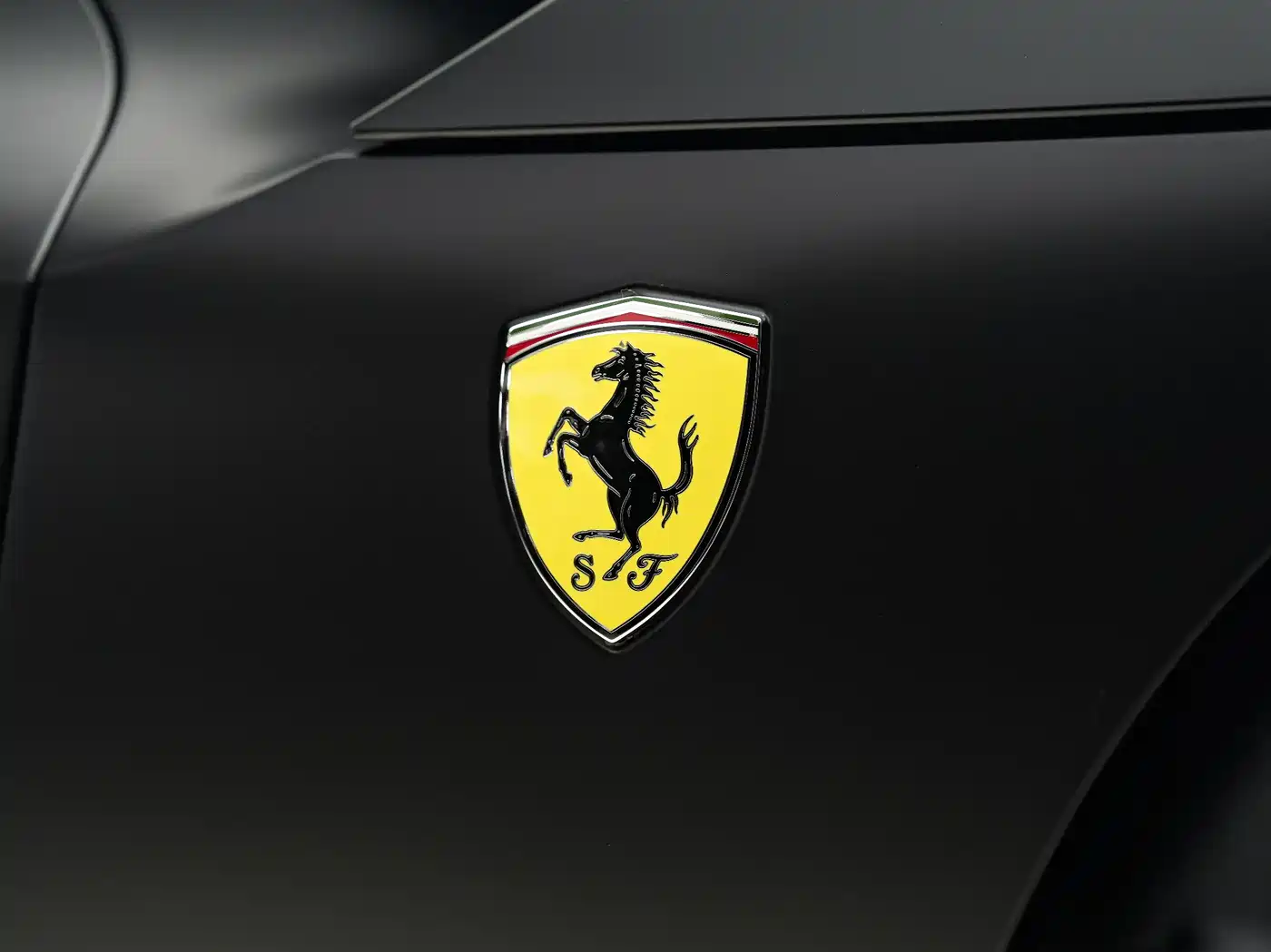FERRARI PUROSANGUE
