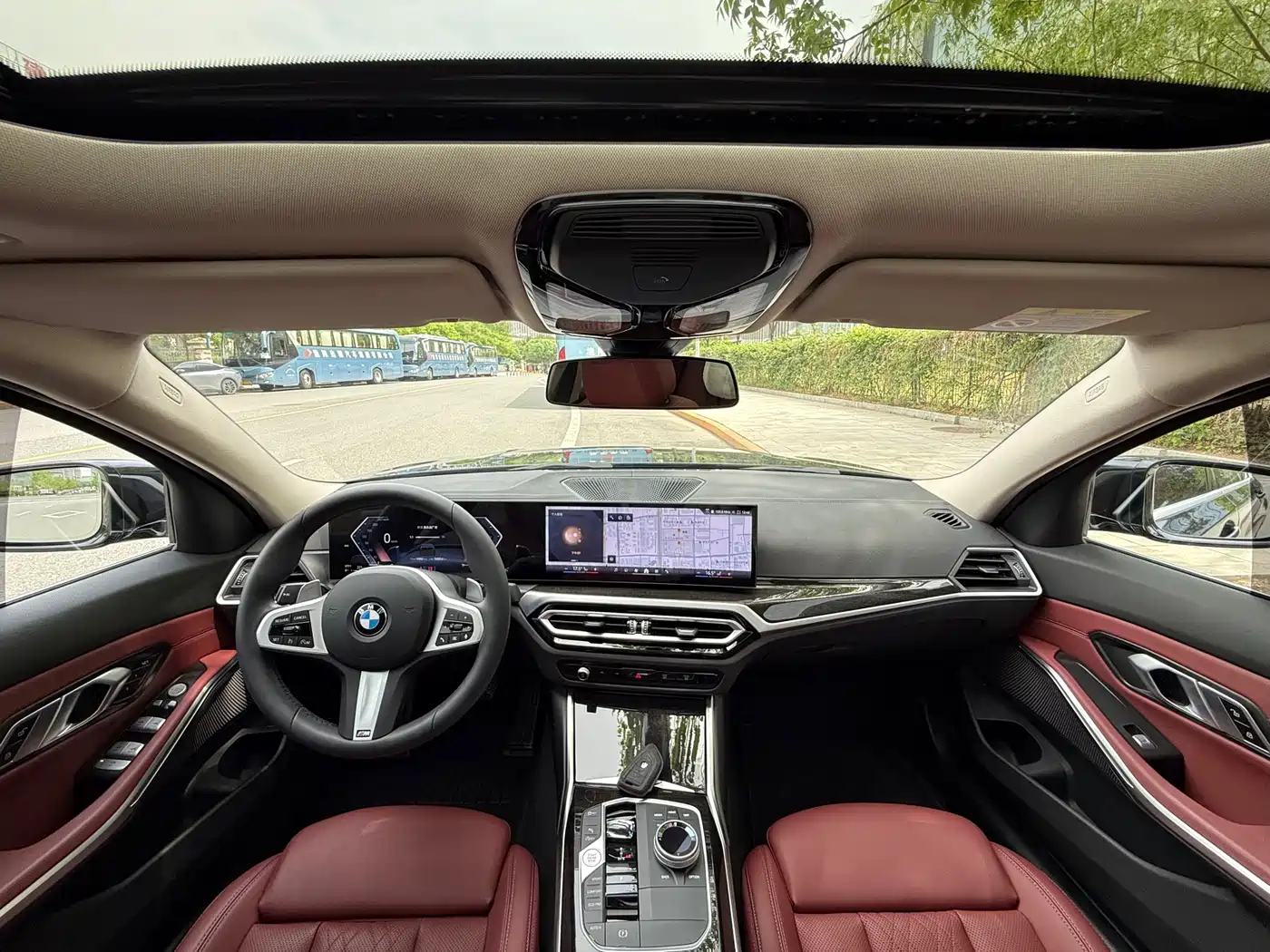 BMW 3 Series 2024 325Li M Sport Package фото 8