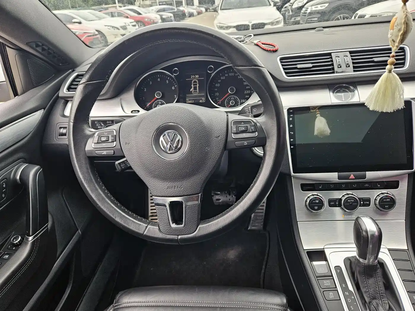 Volkswagen FAW-Volkswagen CC 2016 Model 1.8TSI Premium фото 12
