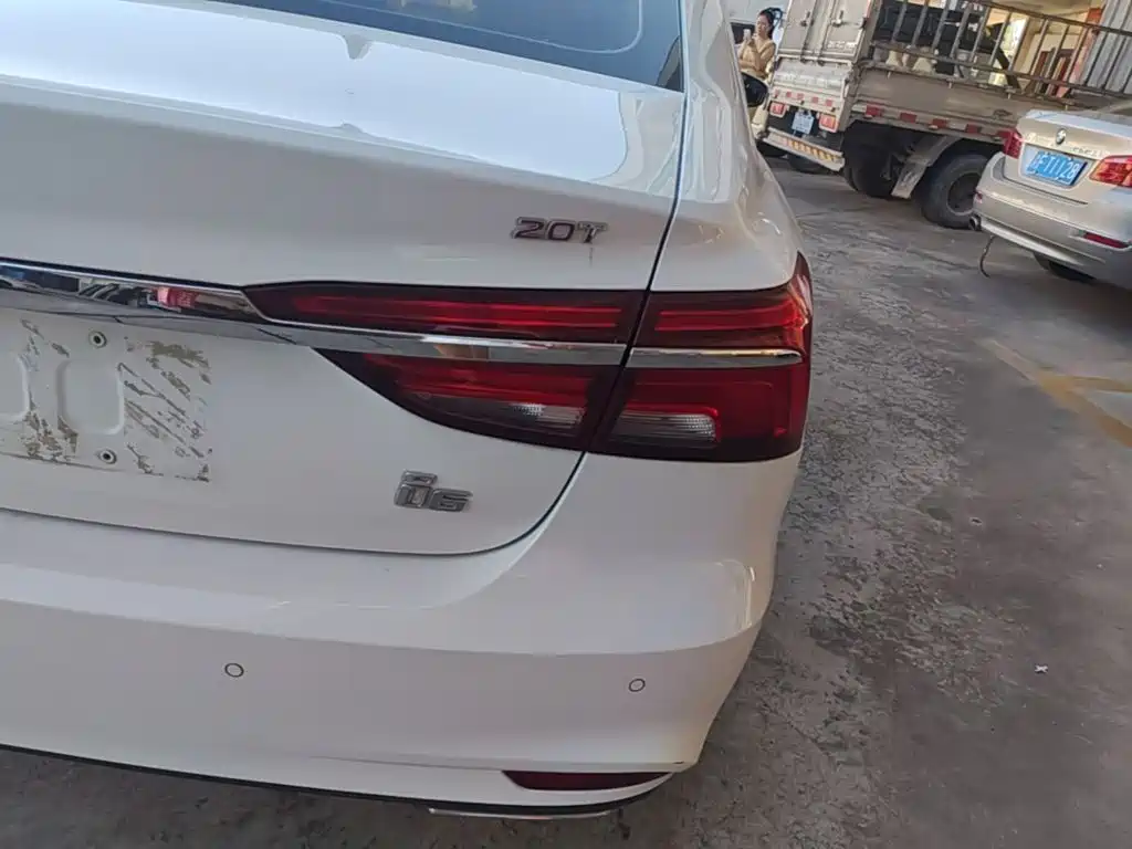 Roewe i6 2018 2018 20T Automatic Internet ZhiXiang Edition