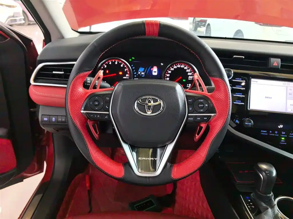 Toyota Camry 2018 2.5S Trend Edition фото 11