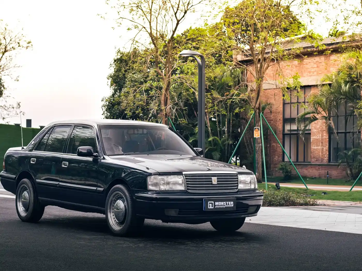 Toyota Crown фото 2
