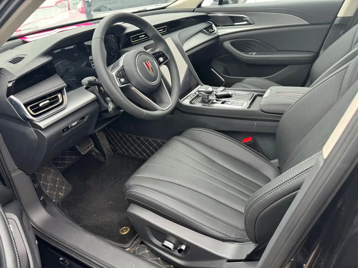 Hongqi H5 2024 1.5T DCT Smart Connect Flag Rhythm Edition фото 4