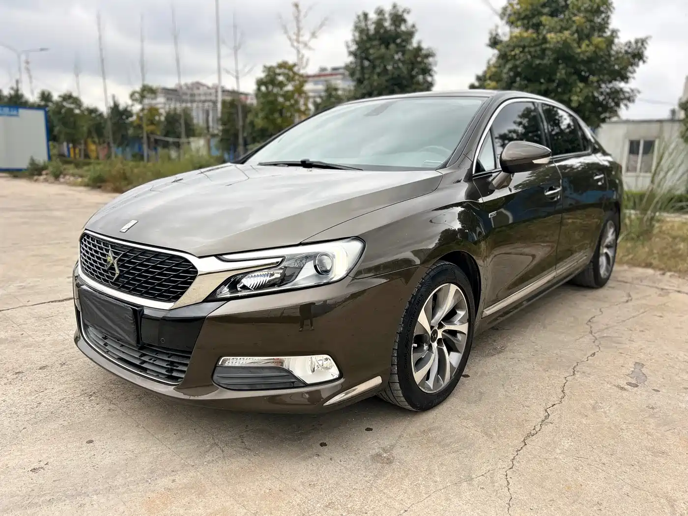 DS 5LS 2015 2014 1.6T Luxury THP160