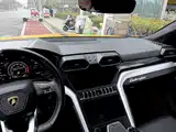 Фото 17 - Lamborghini Urus