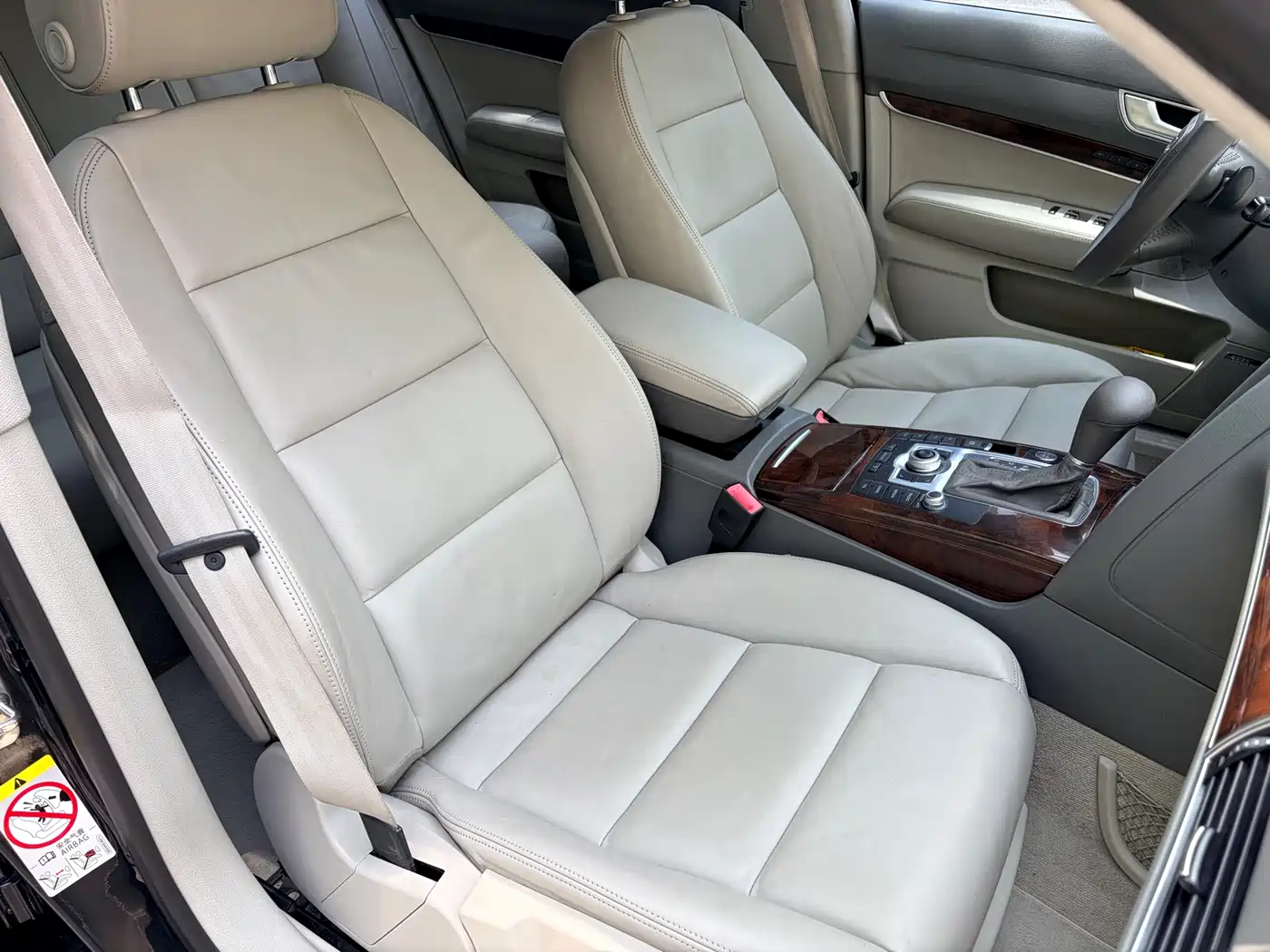 Audi A6L 2010 3.0 TFSI quattro Luxury фото 14
