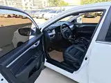 Фото 16 - Geely Vision