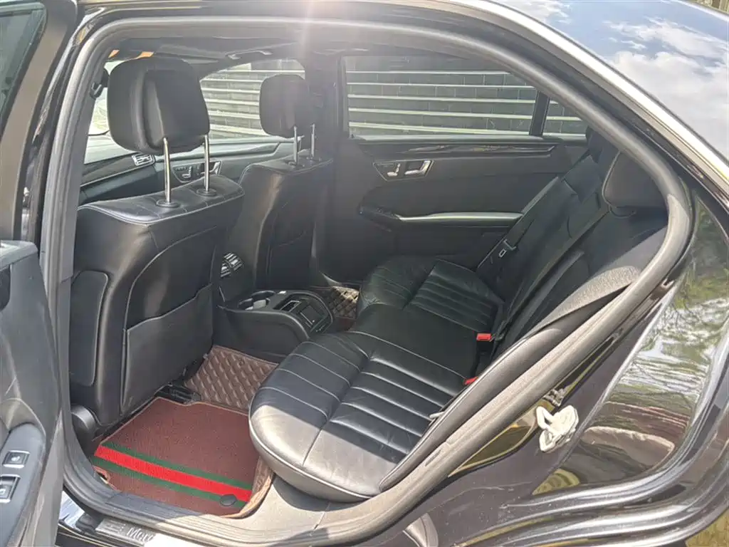 Mercedes-Benz E-Class 2015 E 320 L Sport фото 16