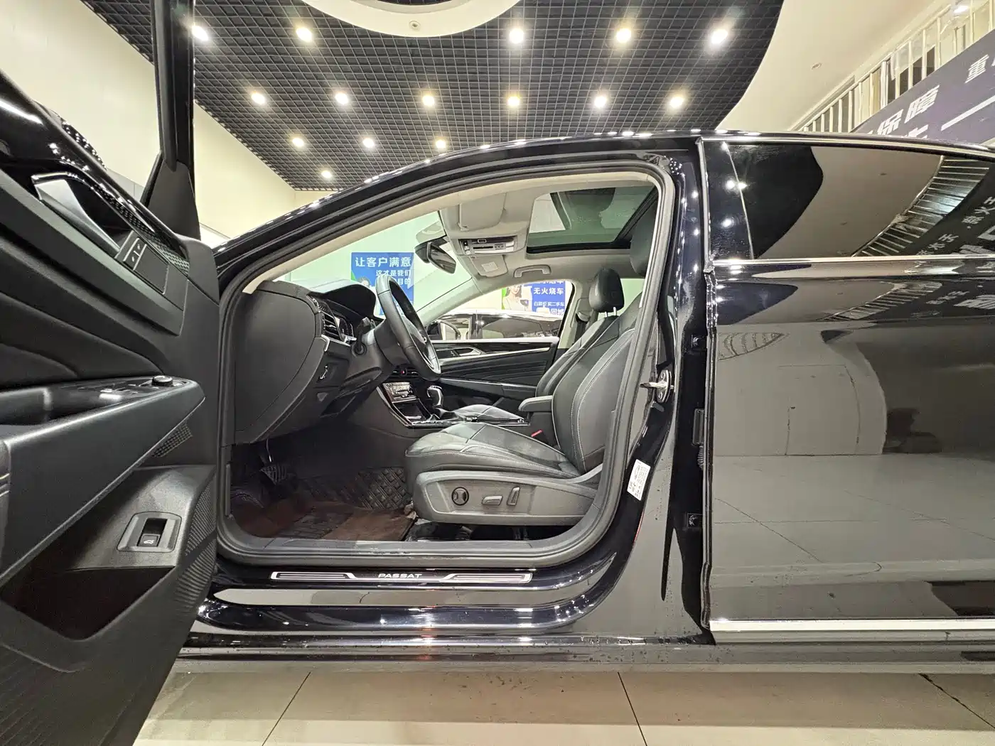 Volkswagen Passat 2023 330TSI Starlight Elite Edition фото 7
