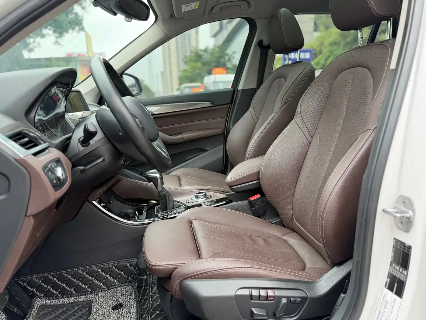 BMW X1 2018 sDrive20Li Leading Model фото 9