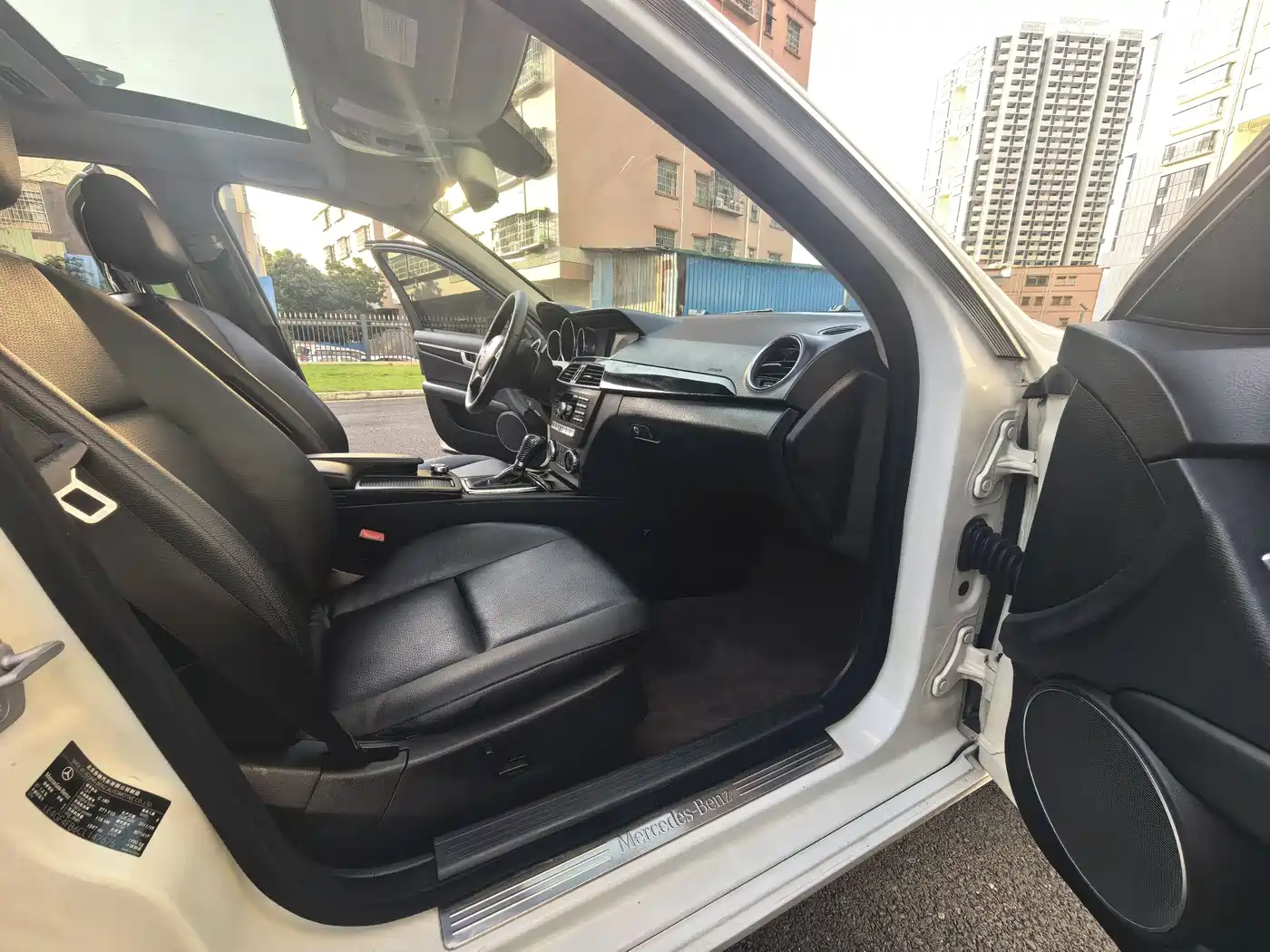 Mercedes-Benz C-Class 2011 C 180K Classic фото 6