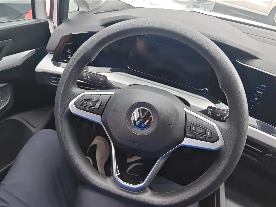 Volkswagen Golf 2021 200TSI DSG фото 15