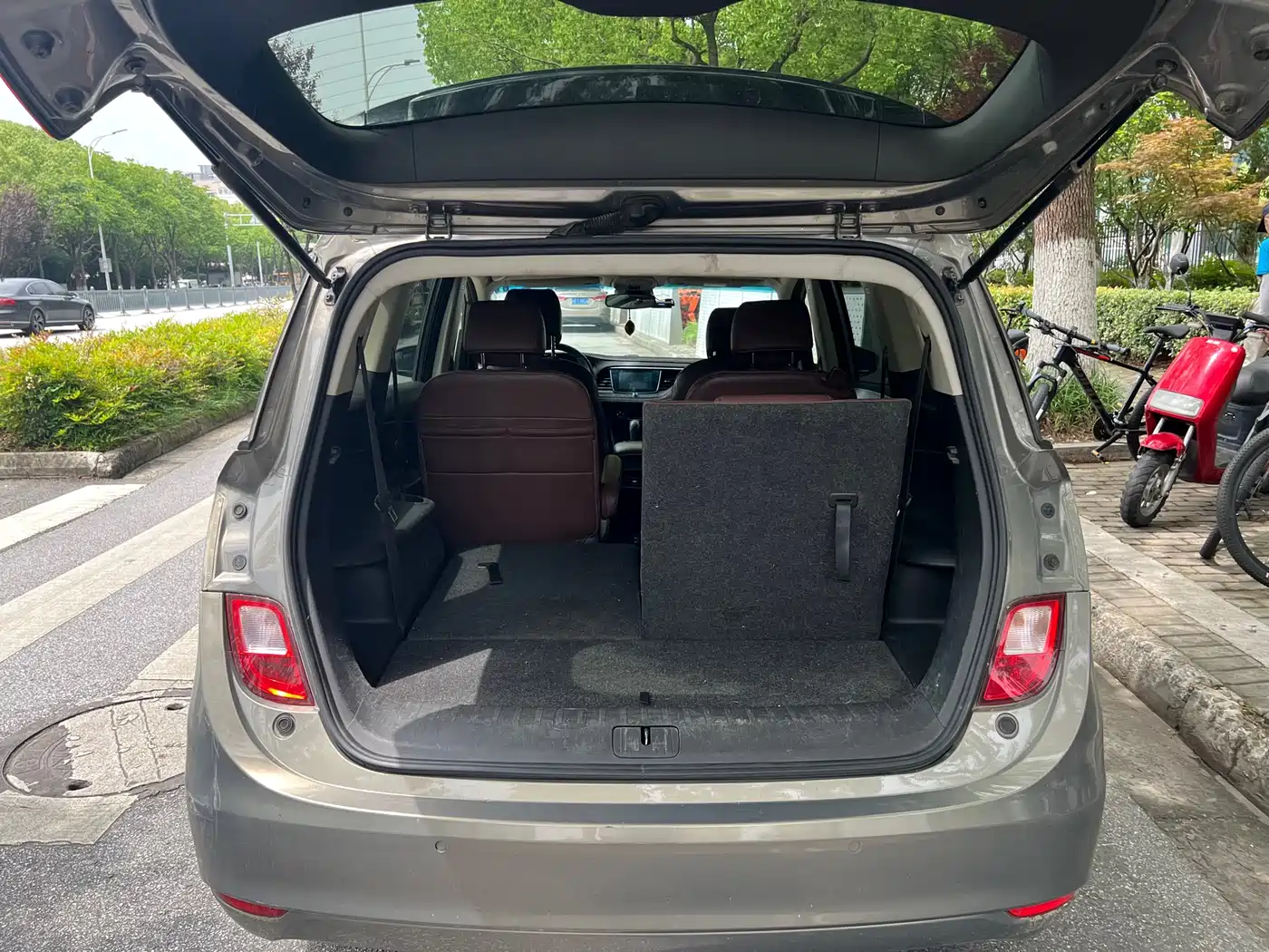 Buick GL6 2018 18T 6-Seater Luxury фото 16