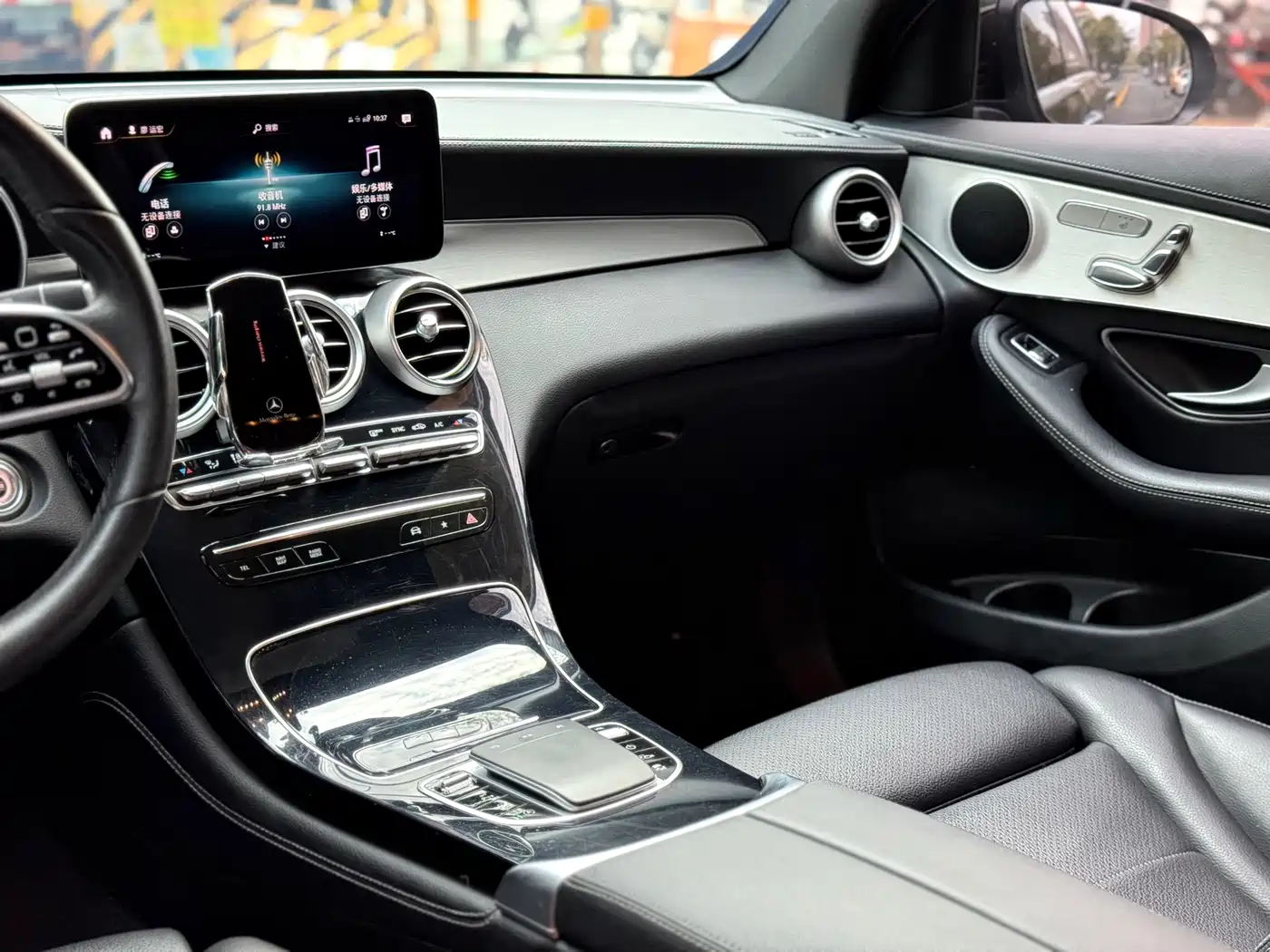 Mercedes-Benz GLC 2021 GLC 260 L 4MATIC Sporty фото 8